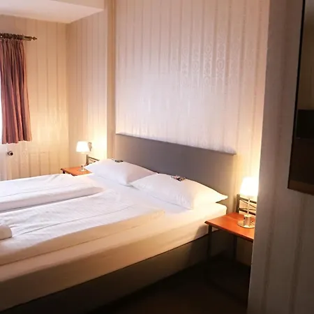 Hotel Schwarzer Adler Rothenburg ob der Tauber Exterior photo